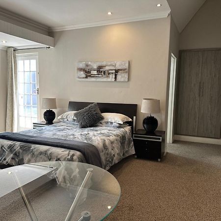 Morningside Place 2 Johannesburg Bagian luar foto
